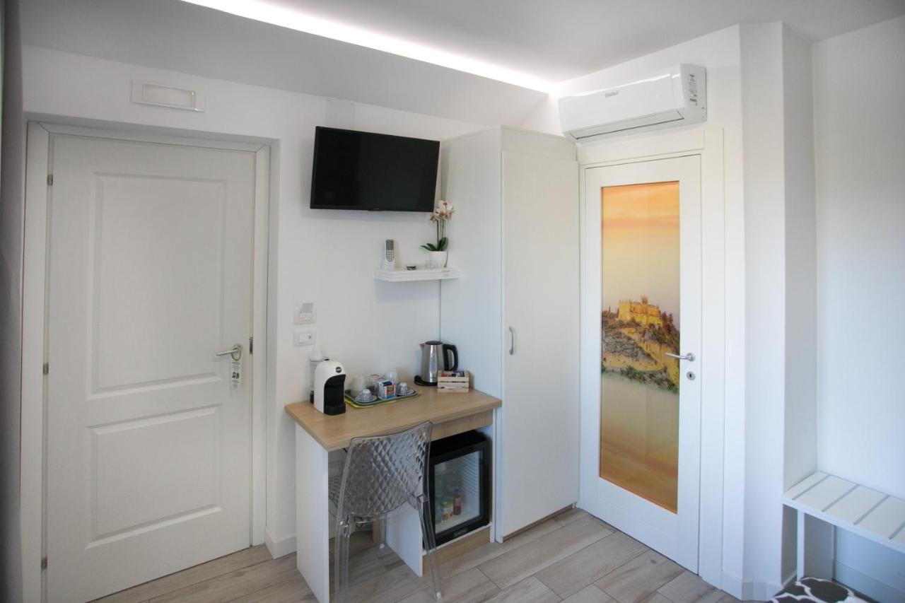 B&B Island Vista Mare Tropea Exterior photo