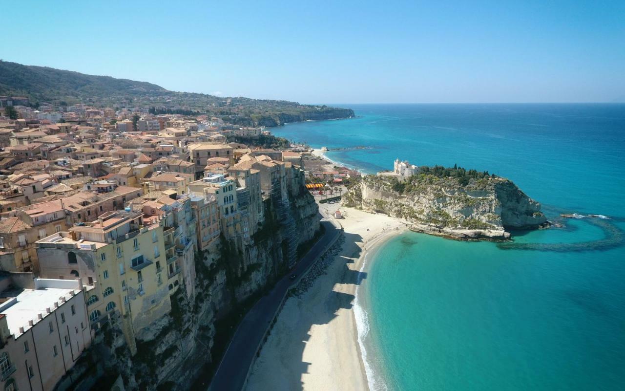 B&B Island Vista Mare Tropea Exterior photo