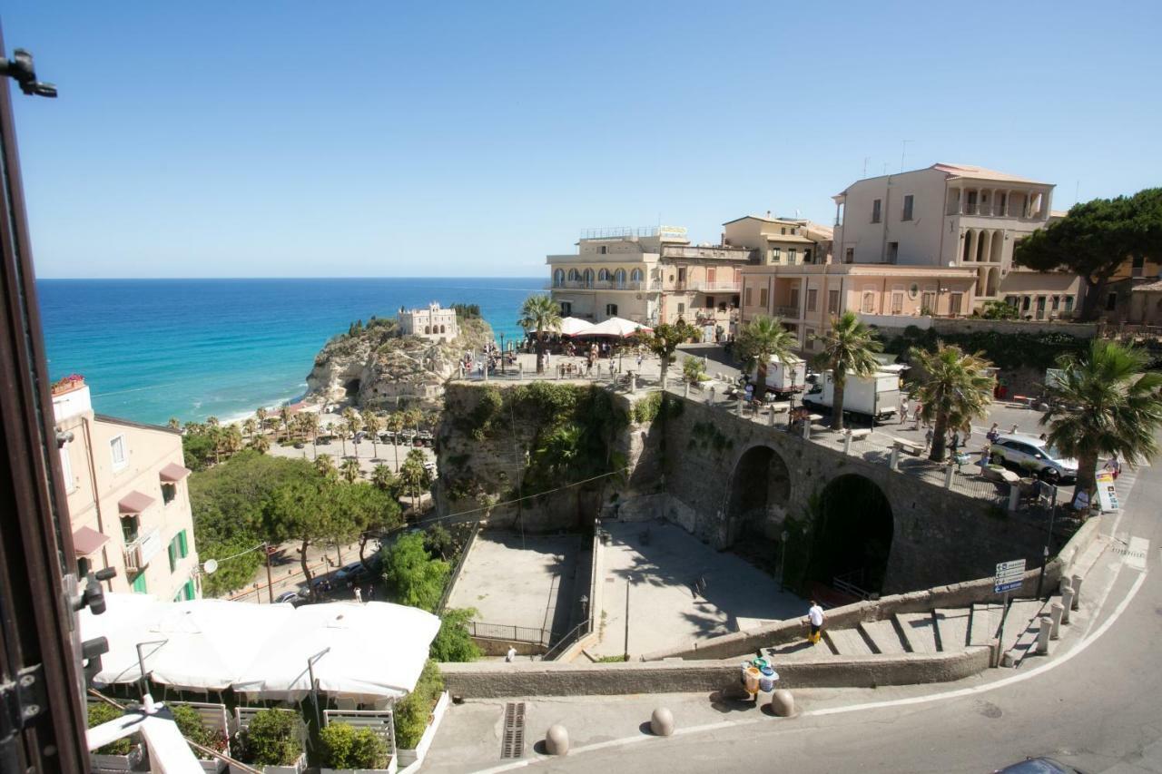 B&B Island Vista Mare Tropea Exterior photo