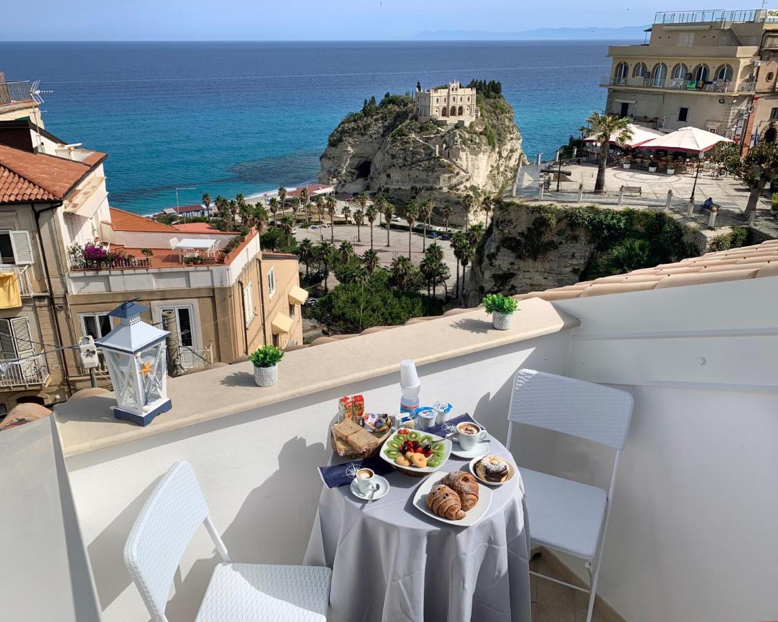 B&B Island Vista Mare Tropea Exterior photo
